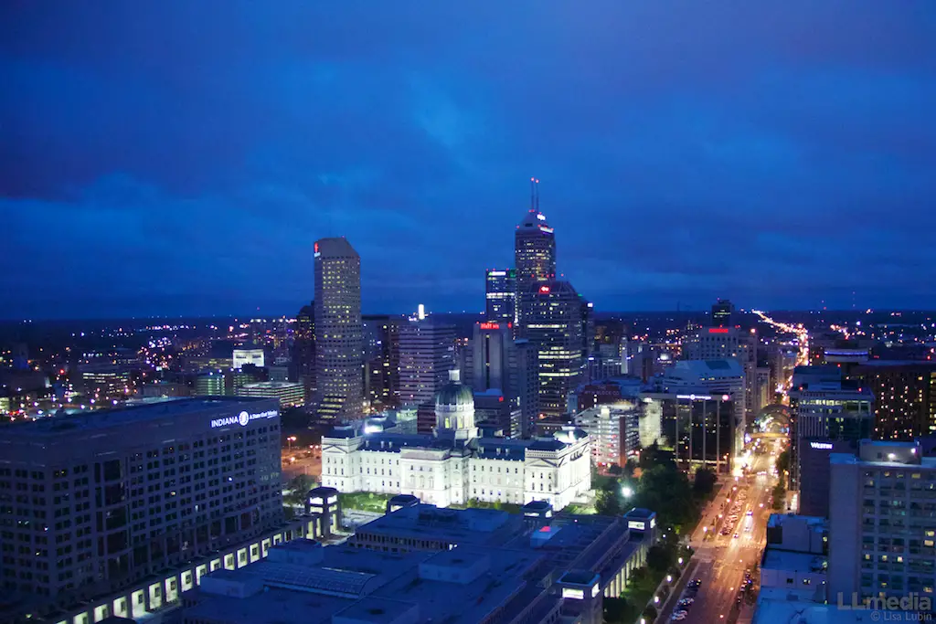 reasons to visit Indianapolis: Indy skyline