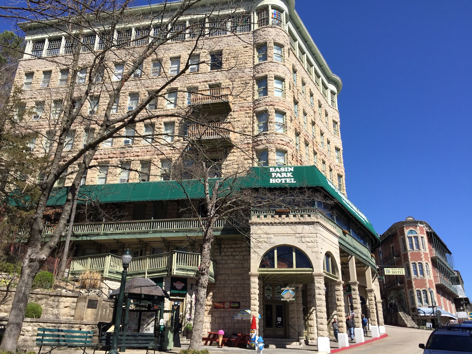 Eureka Springs - BasinParkHotel