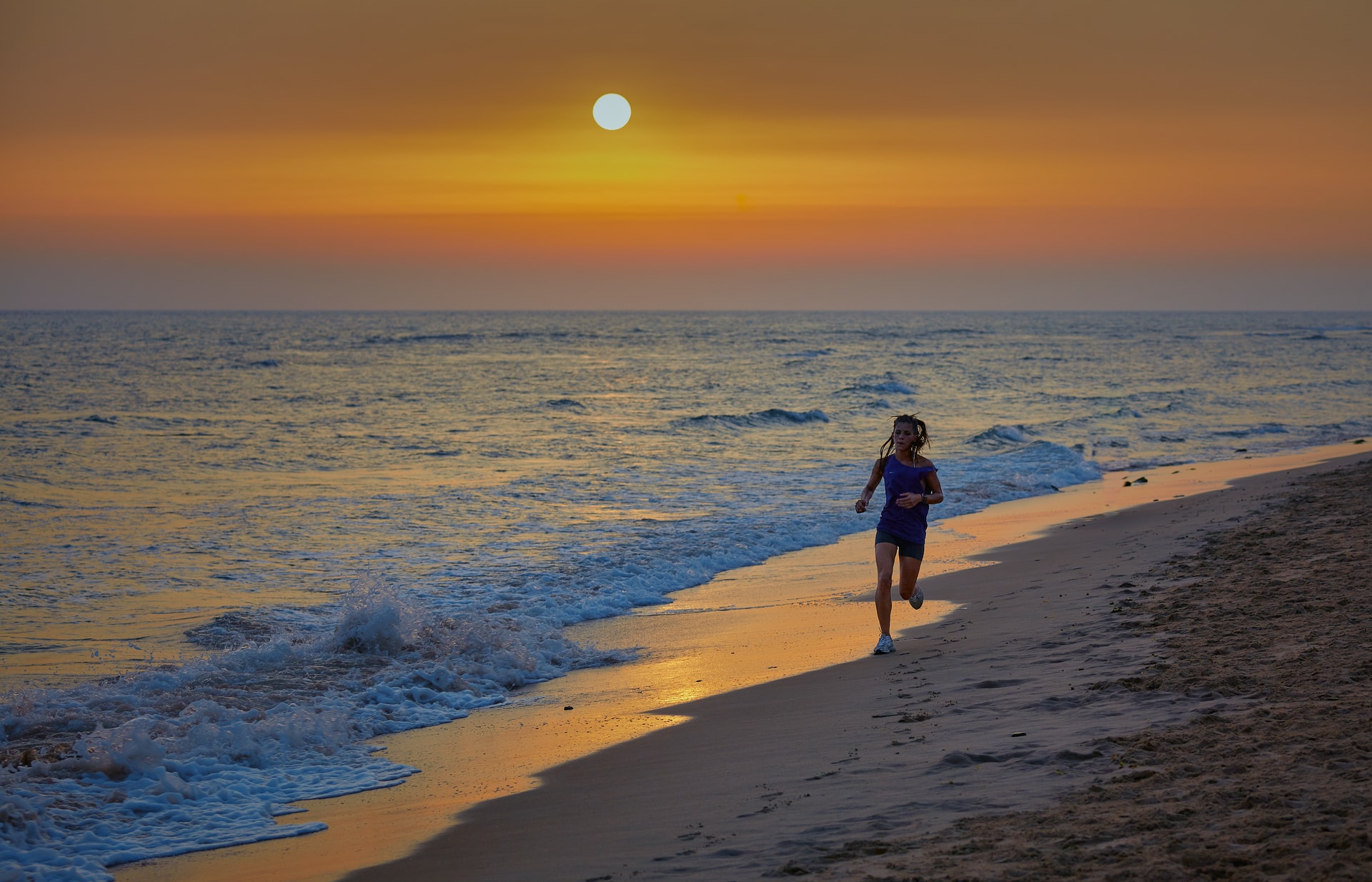 beach jogging